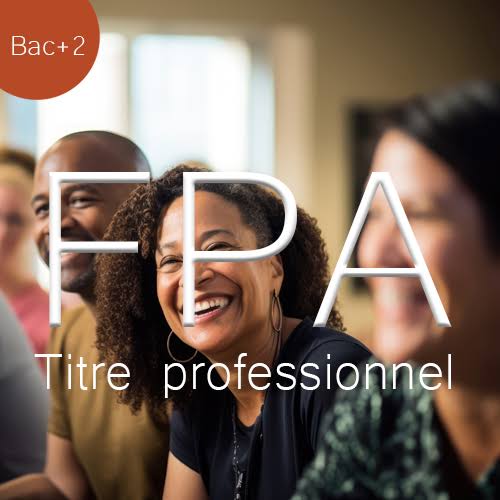image représentant la formation de TP FPA avec des apprenants face à un formateur lors de ses séquences.